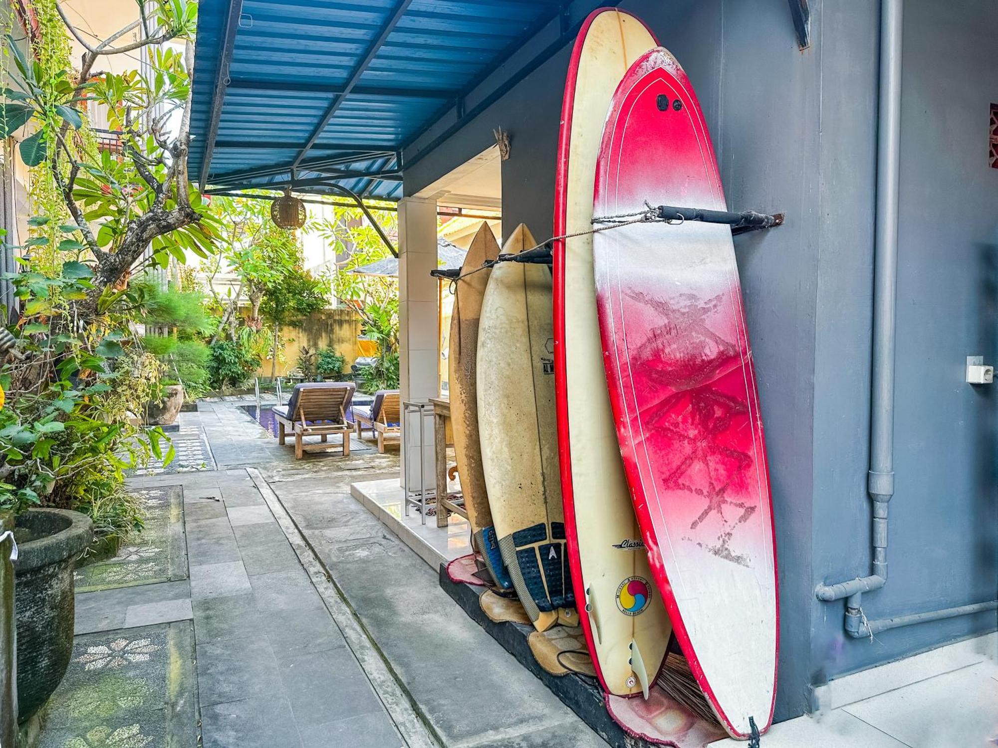 Sanata Yoga Guesthouse Canggu Exterior foto